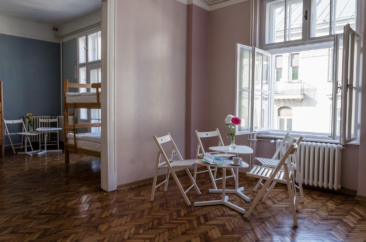 Roommates Hostel 贝尔格莱德 外观 照片