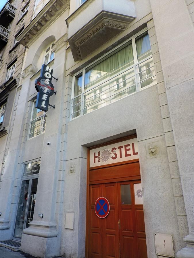 Roommates Hostel 贝尔格莱德 外观 照片