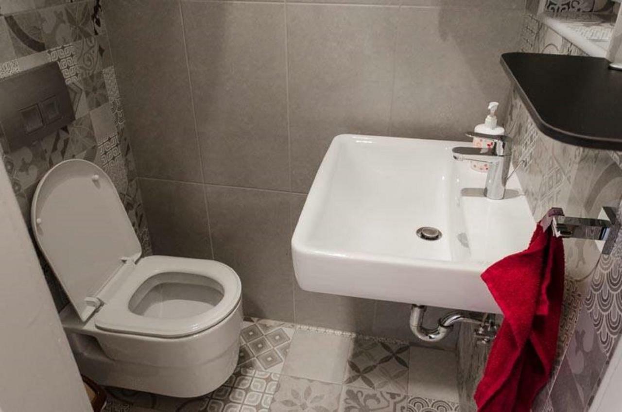 Roommates Hostel 贝尔格莱德 外观 照片